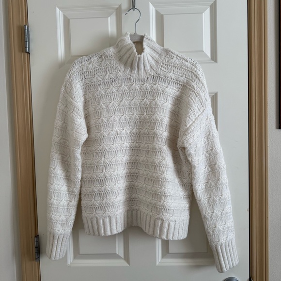 Sweater - Picture 2 of 6